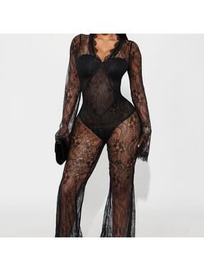 Fashion Nova Women's Black Jumpsuit